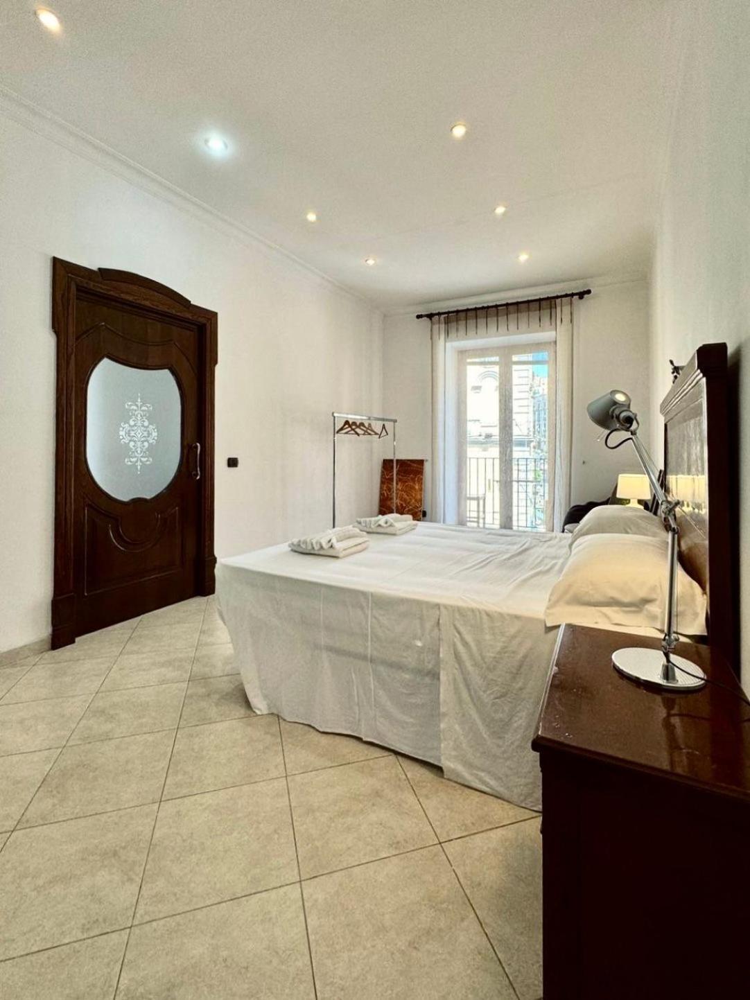 Casa Intera Con Terrazzo * Napoli