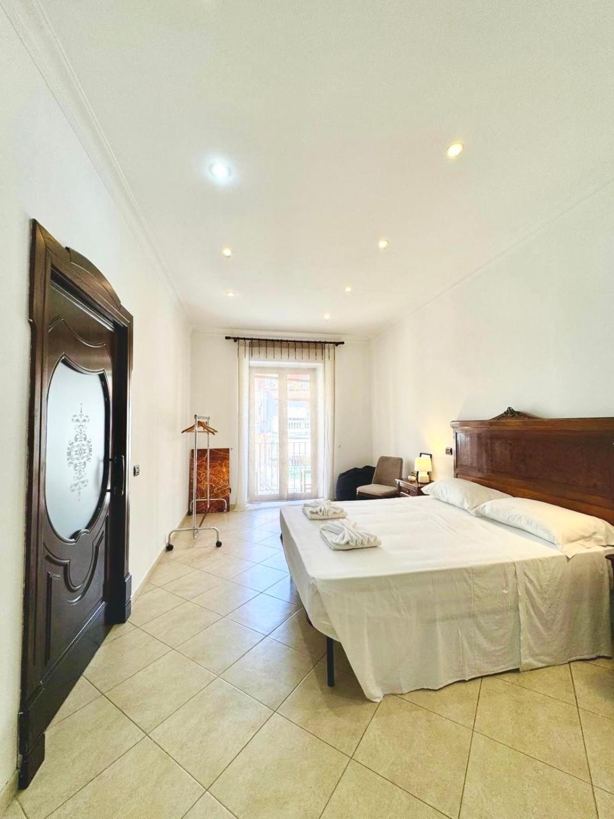 Appartamento Casa Intera Con Terrazzo *